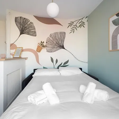 Renovated Apartment, 2 Steps From The Metro Lejlighed