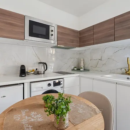 Renovated Apartment, 2 Steps From The Metro Clichy